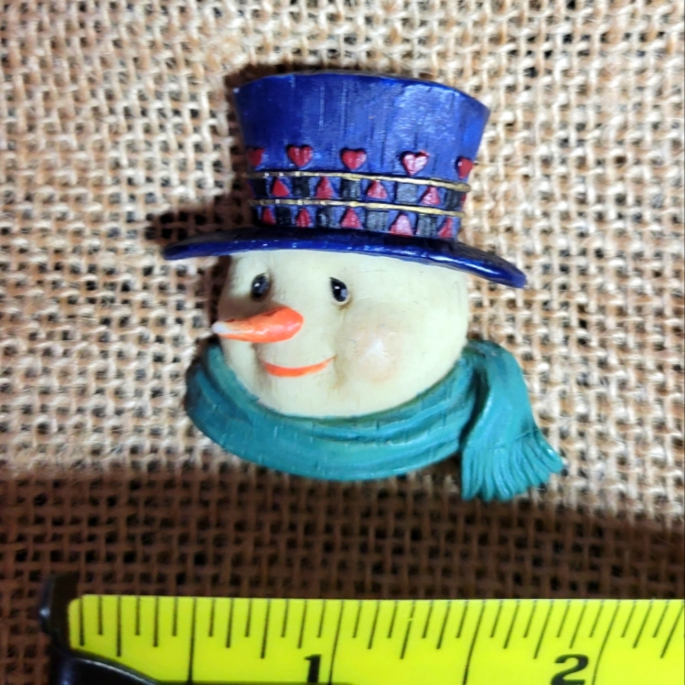 Vintage Avon snowman brooch cute vintage condition ☃️